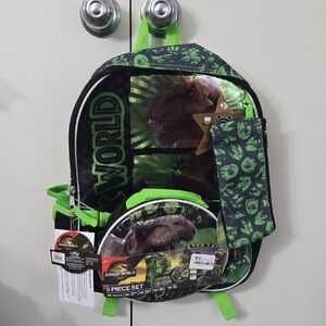 NWT Jurassic World 5 Piece Set